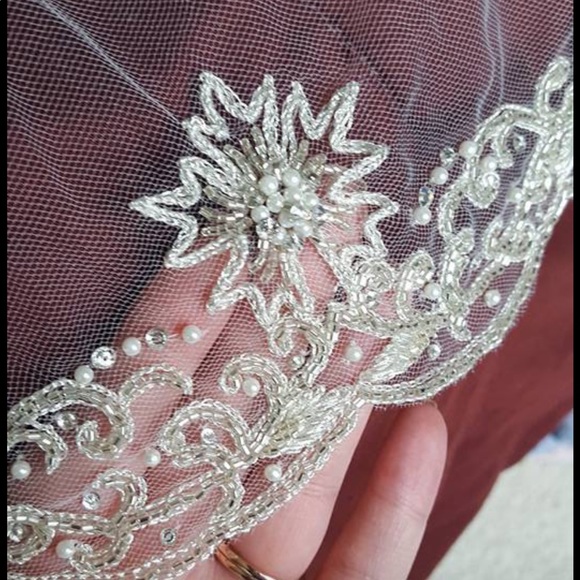 Bling! Beaded wedding veil- never worn! - Picture 2 of 5